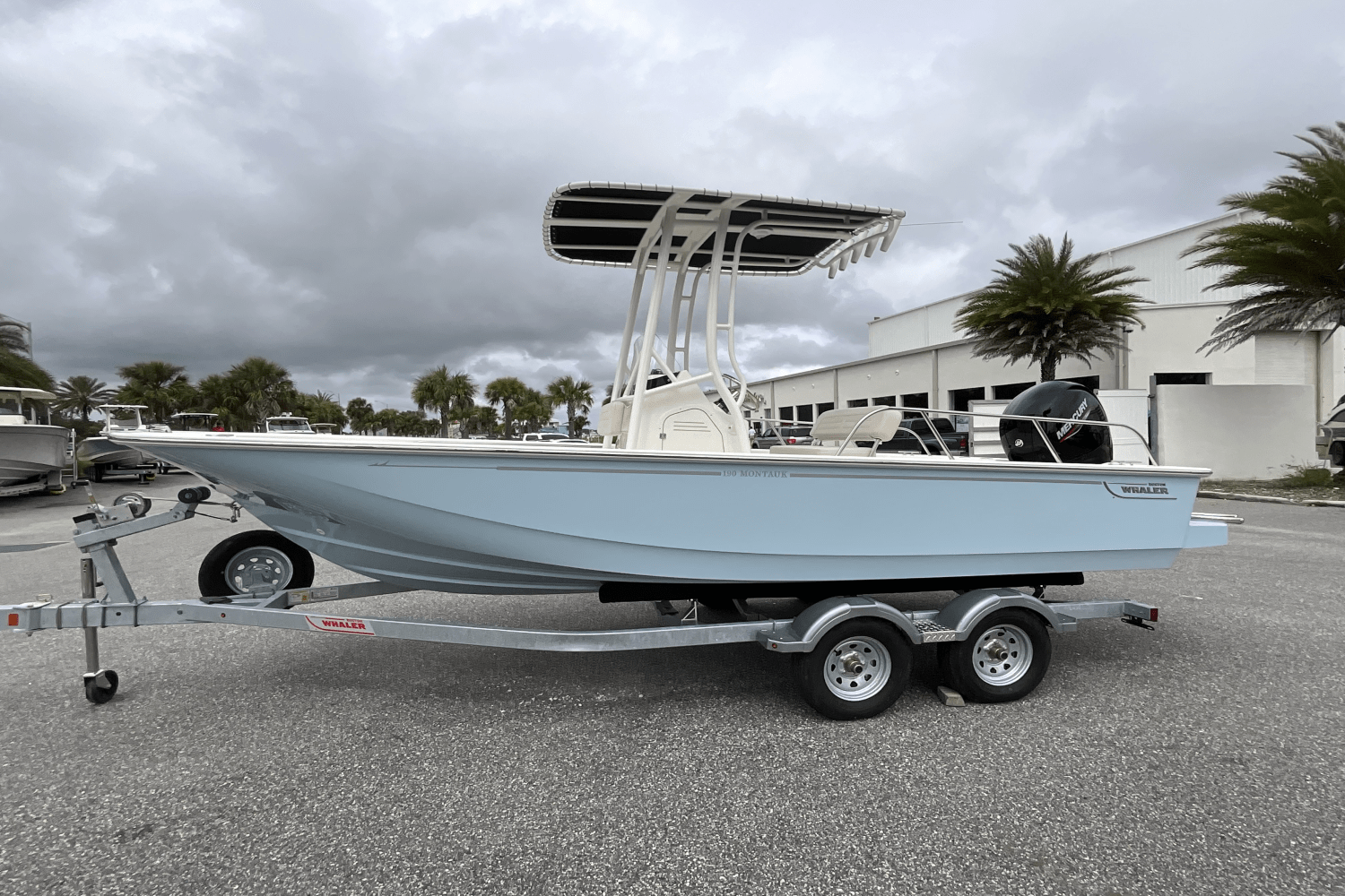 Slide: The Image of Boston Whaler 190 Montauk 2025 - 21