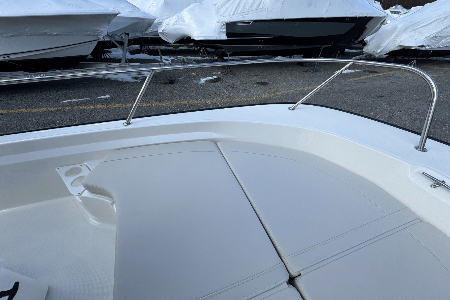 Slide: The Image of Boston Whaler 190 Montauk 2025 - 22