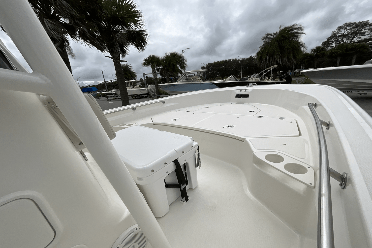 Slide: The Image of Boston Whaler 190 Montauk 2025 - 24