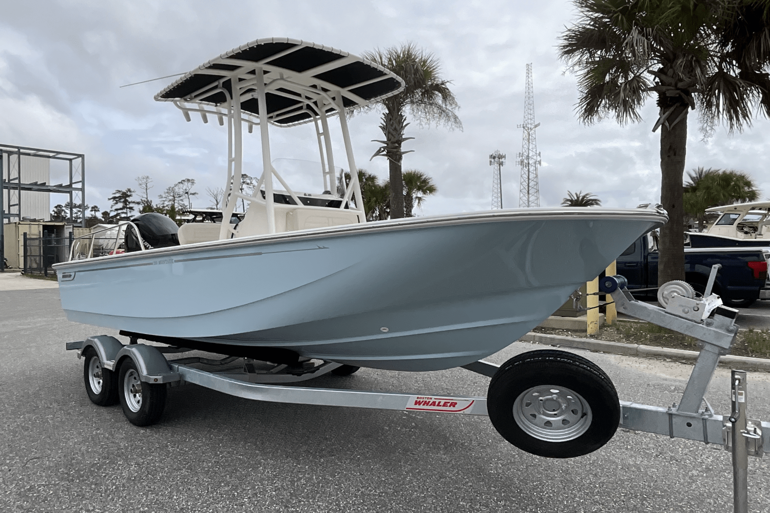 Slide: The Image of Boston Whaler 190 Montauk 2025 - 30