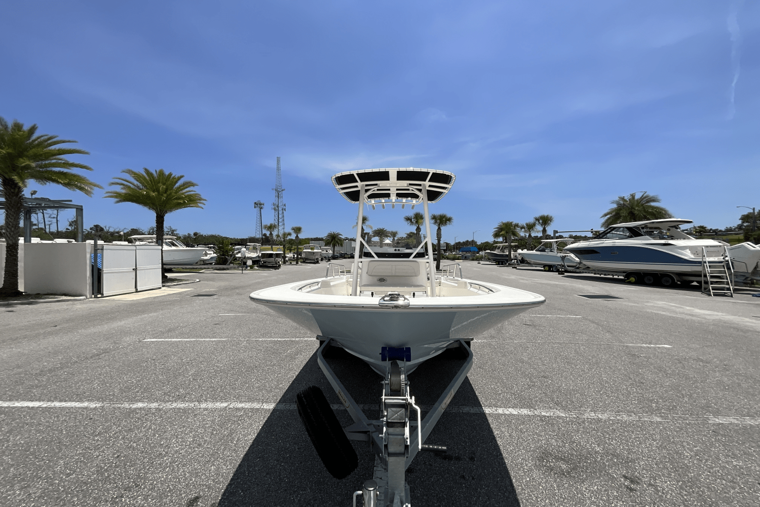 Slide: The Image of Boston Whaler 190 Montauk 2025 - 6