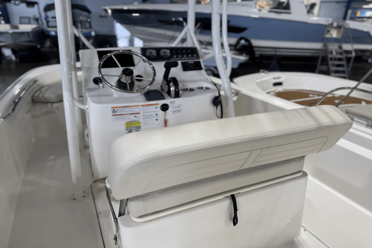 Slide: The Image of Boston Whaler 190 Montauk 2025 - 6