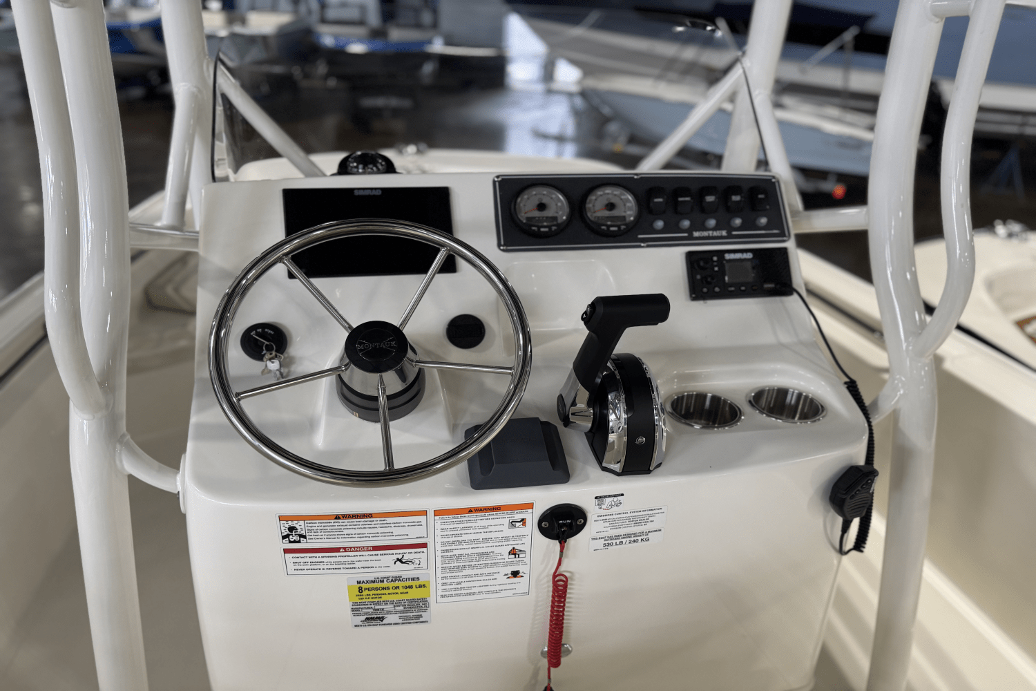 Slide: The Image of Boston Whaler 190 Montauk 2025 - 7