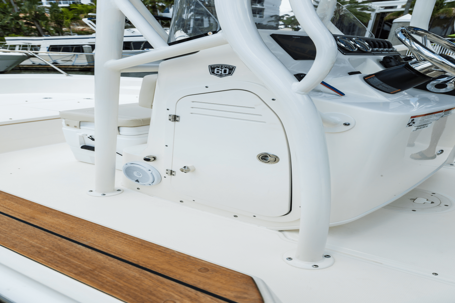 Slide: The Image of Boston Whaler 190 Montauk 2026 - 43