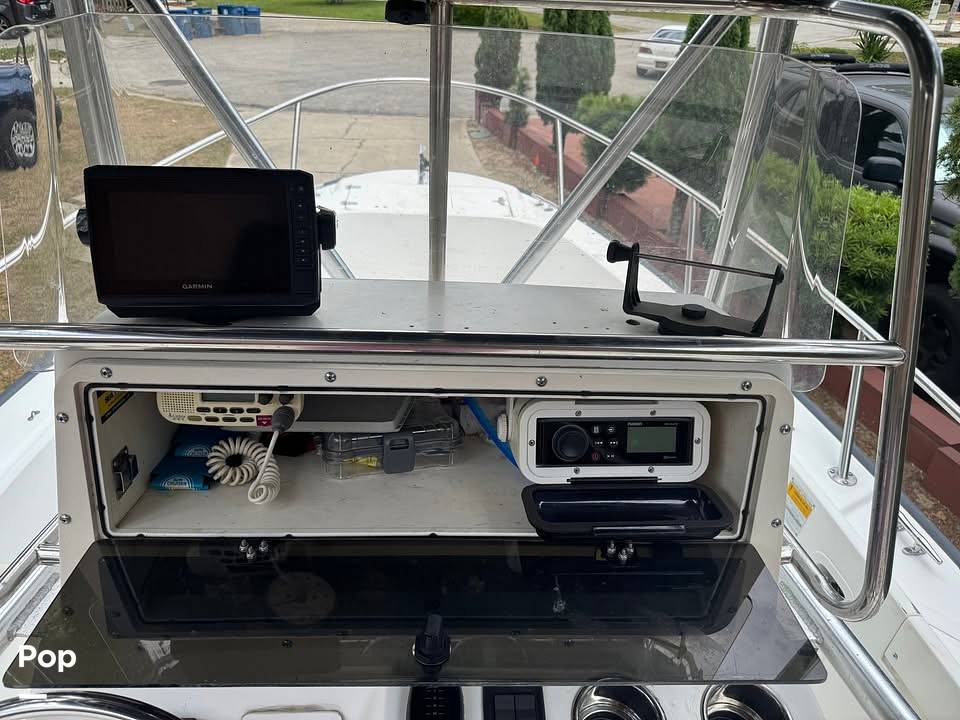 Slide: The Image of Boston Whaler 20 Outrage 1999 - 15435497