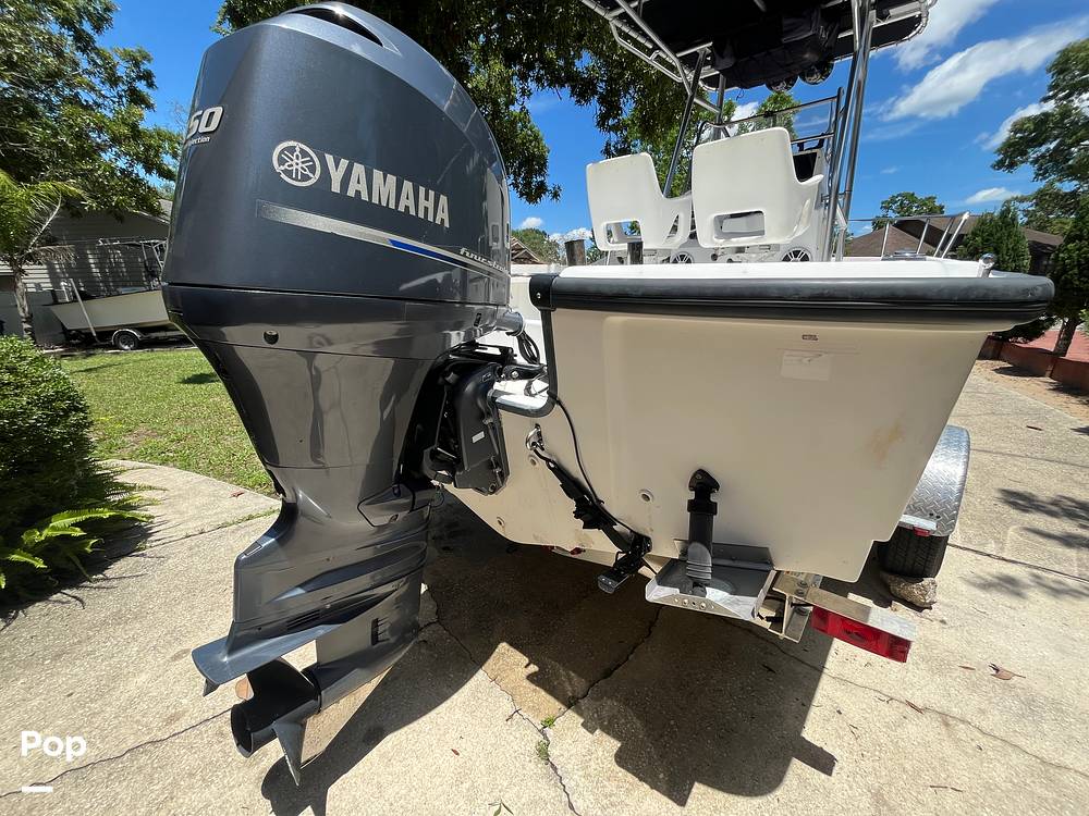 Slide: The Image of Boston Whaler 20 Outrage 1999 - 15456935