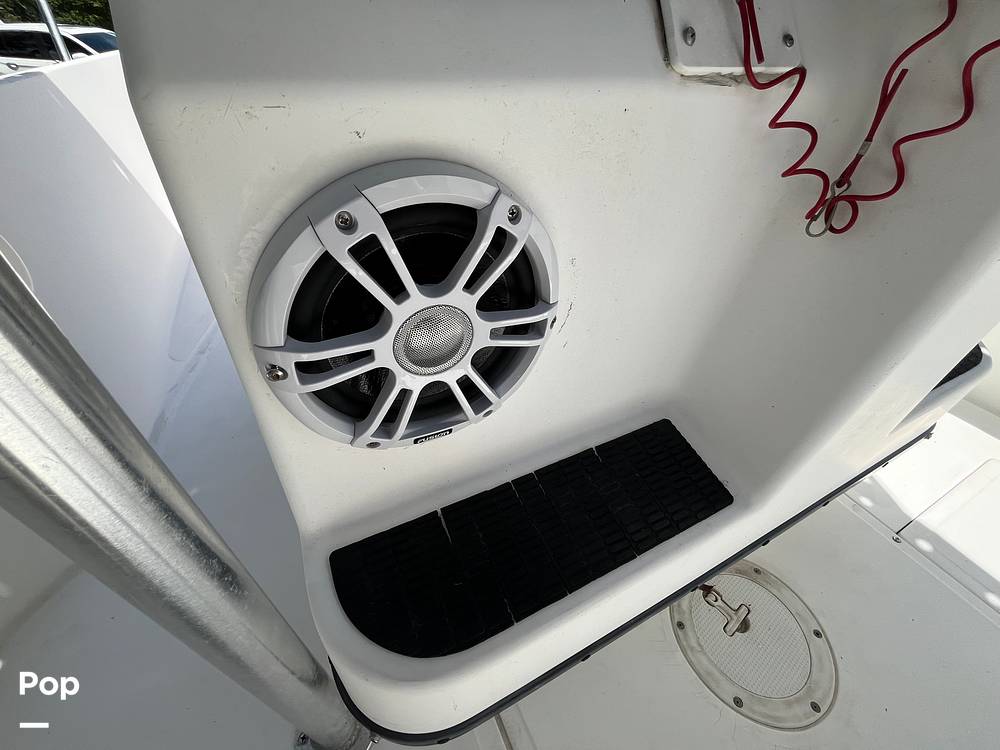 Slide: The Image of Boston Whaler 20 Outrage 1999 - 15456965