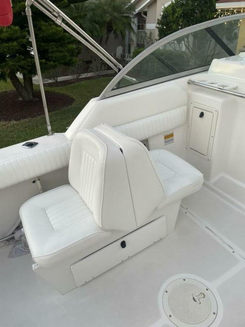 Slide: The Image of Boston Whaler 21 2002 - 3995576