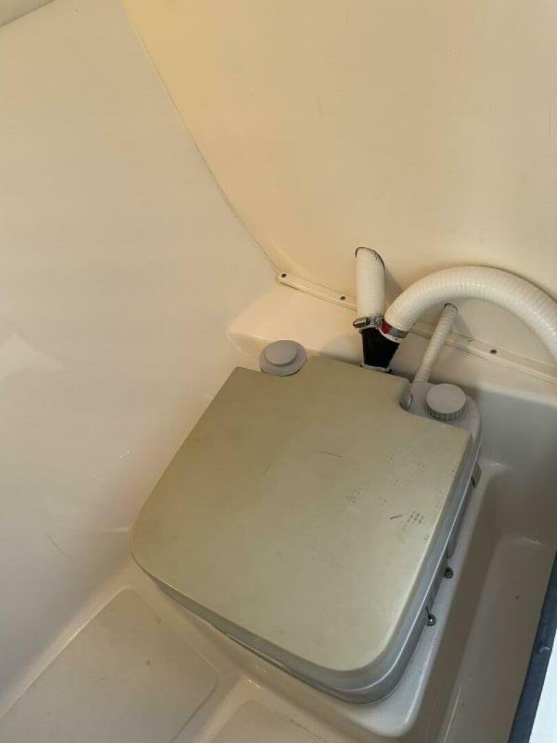 Slide: The Image of Boston Whaler 21 2002 - 3995579