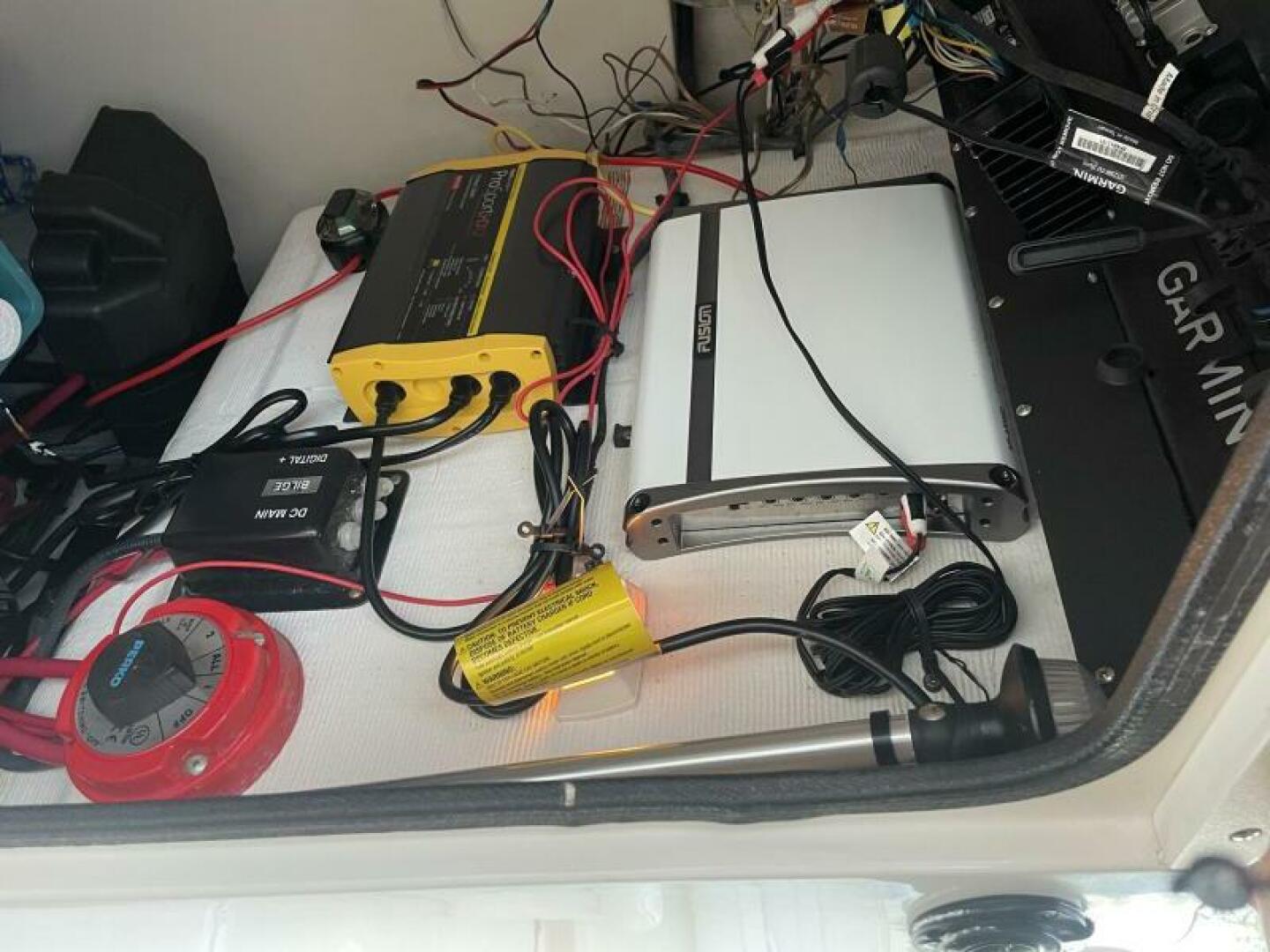 Slide: The Image of Boston Whaler 21 2002 - 3995581