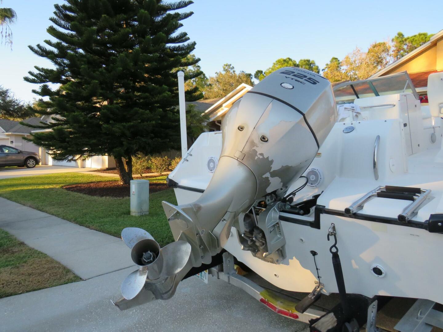 Slide: The Image of Boston Whaler 21 2002 - 3995583