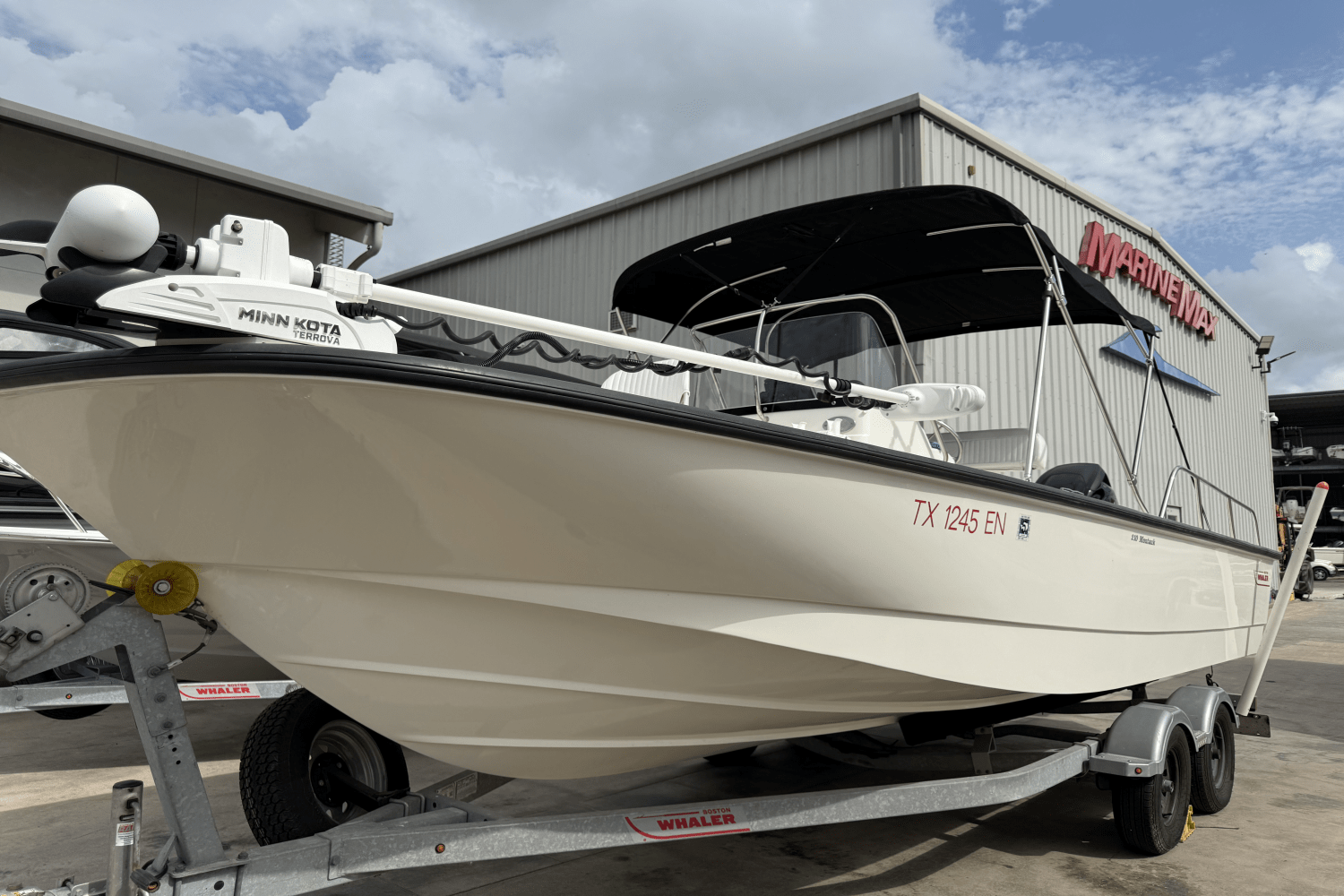 Slide: The Image of Boston Whaler 210 Montauk 2017 - 10