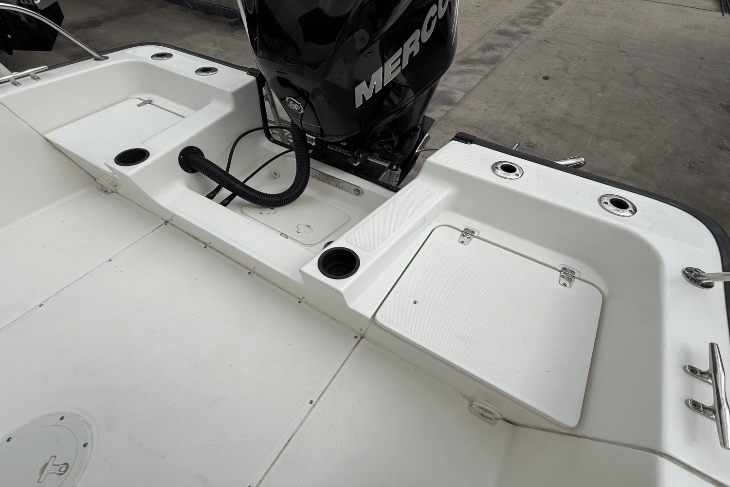 Slide: The Image of Boston Whaler 210 Montauk 2017 - 5