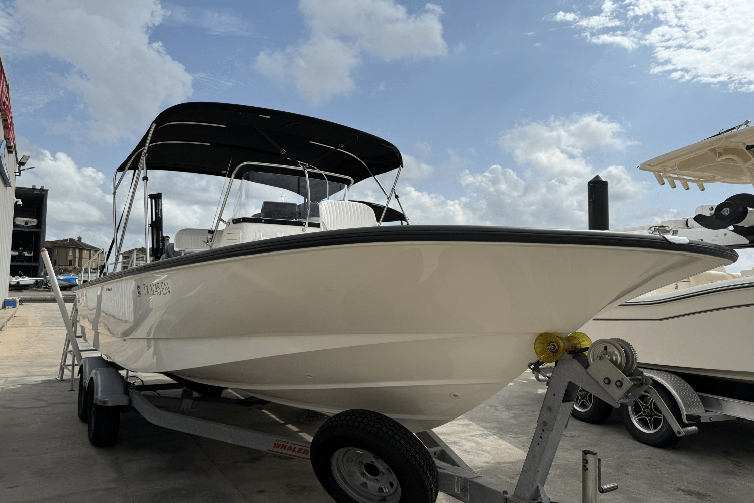 Slide: The Image of Boston Whaler 210 Montauk 2017 - 9