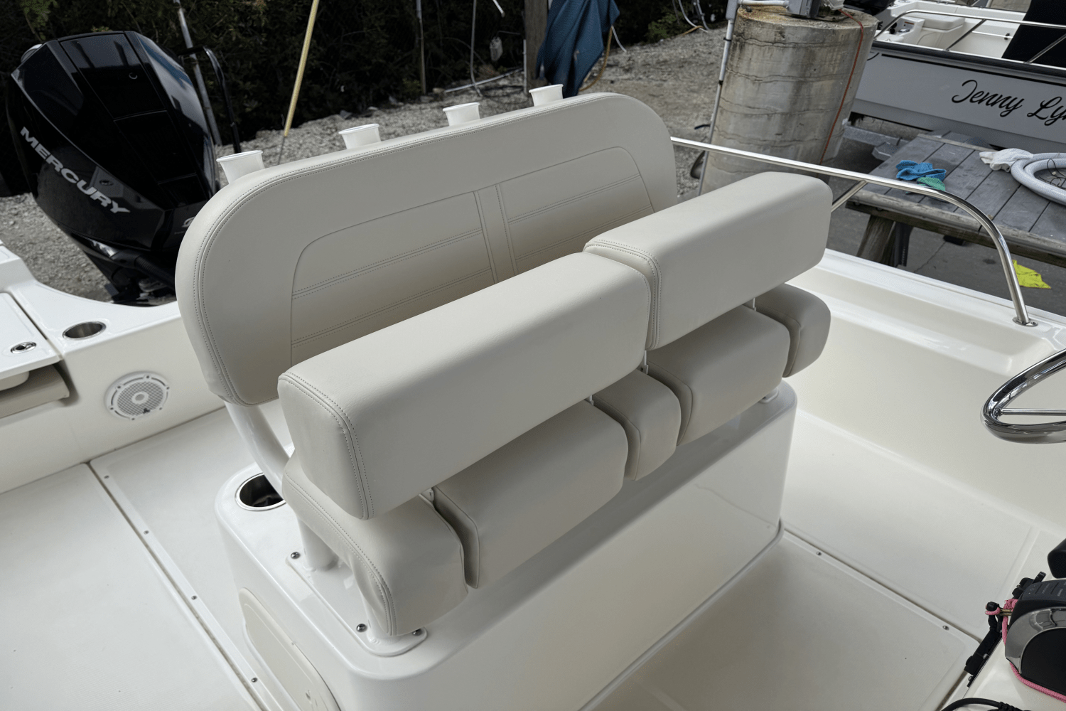 Slide: The Image of Boston Whaler 210 MONTAUK 2021 - 13