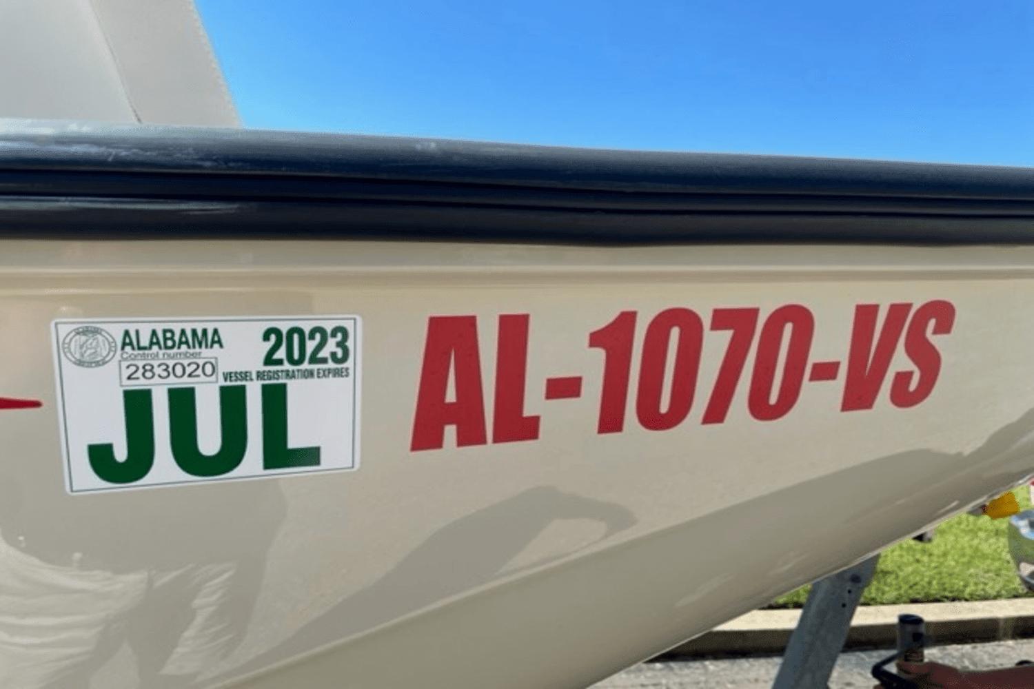 Slide: The Image of Boston Whaler 210 Montauk 2021 - 23