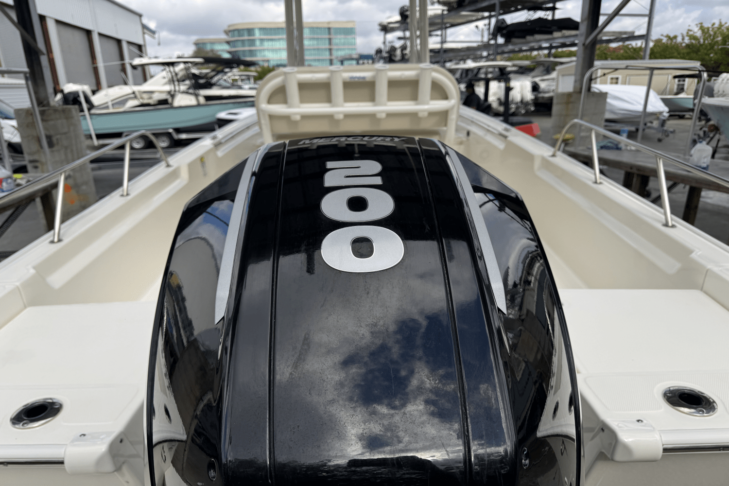 Slide: The Image of Boston Whaler 210 MONTAUK 2021 - 4