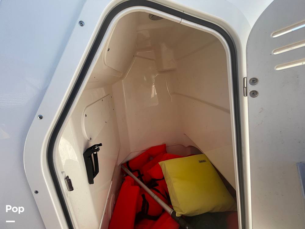 Slide: The Image of Boston Whaler 210 Montauk 2023 - 15354759