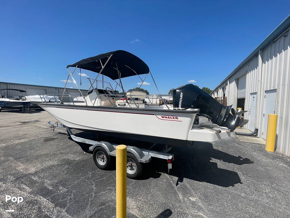 Slide: The Image of Boston Whaler 210 Montauk 2023 - 15354773