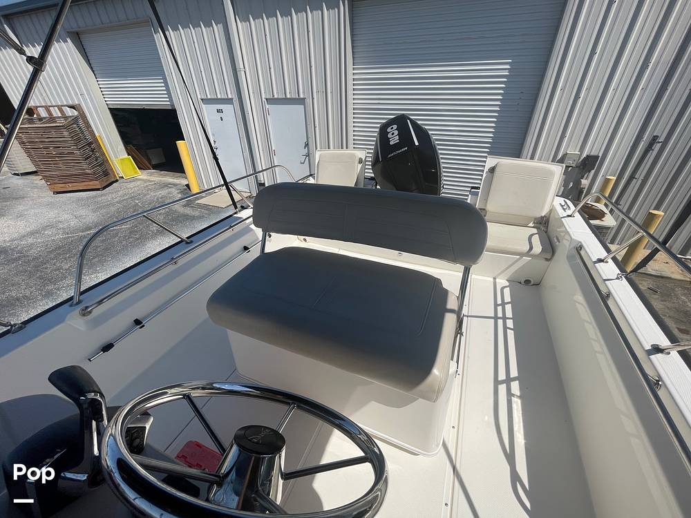 Slide: The Image of Boston Whaler 210 Montauk 2023 - 15354807