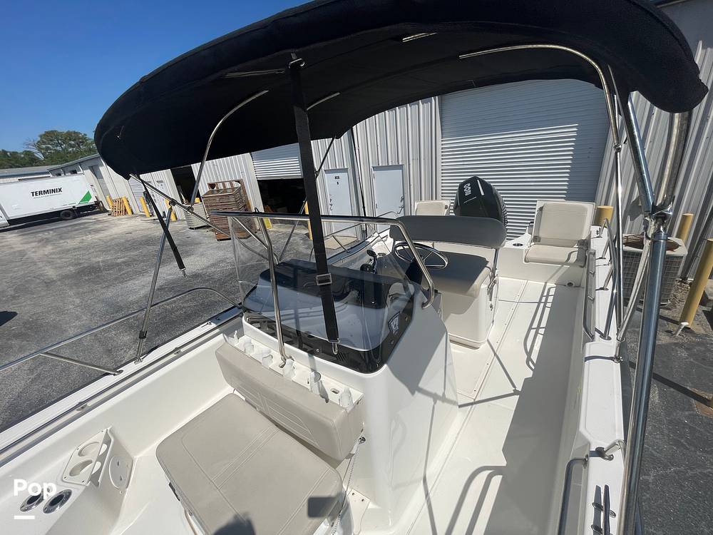 Slide: The Image of Boston Whaler 210 Montauk 2023 - 15354819
