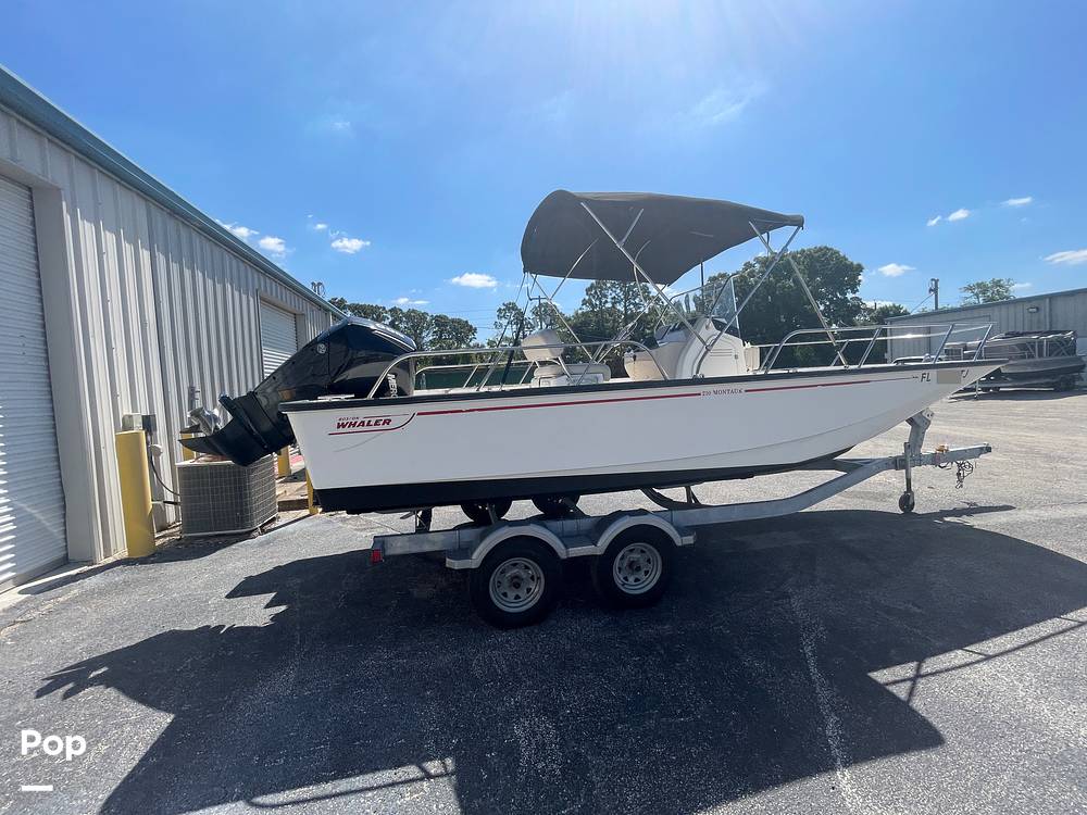 Slide: The Image of Boston Whaler 210 Montauk 2023 - 15354778