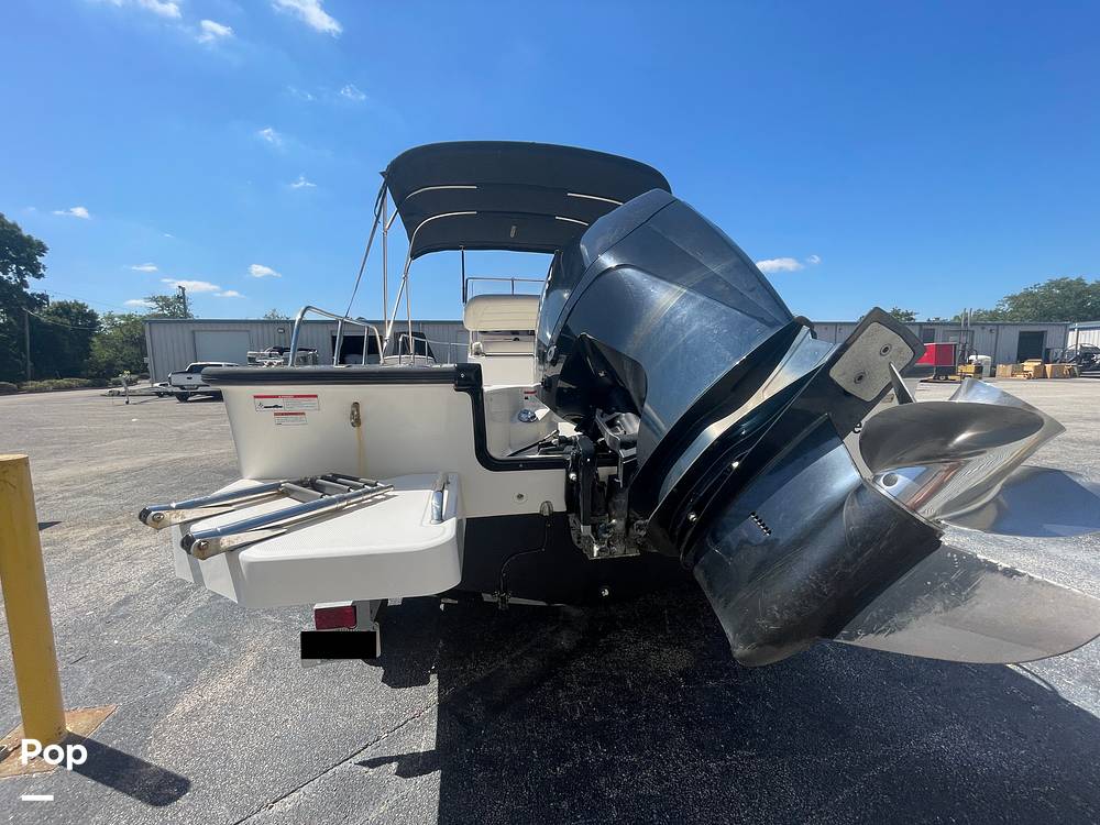 Slide: The Image of Boston Whaler 210 Montauk 2023 - 15354790