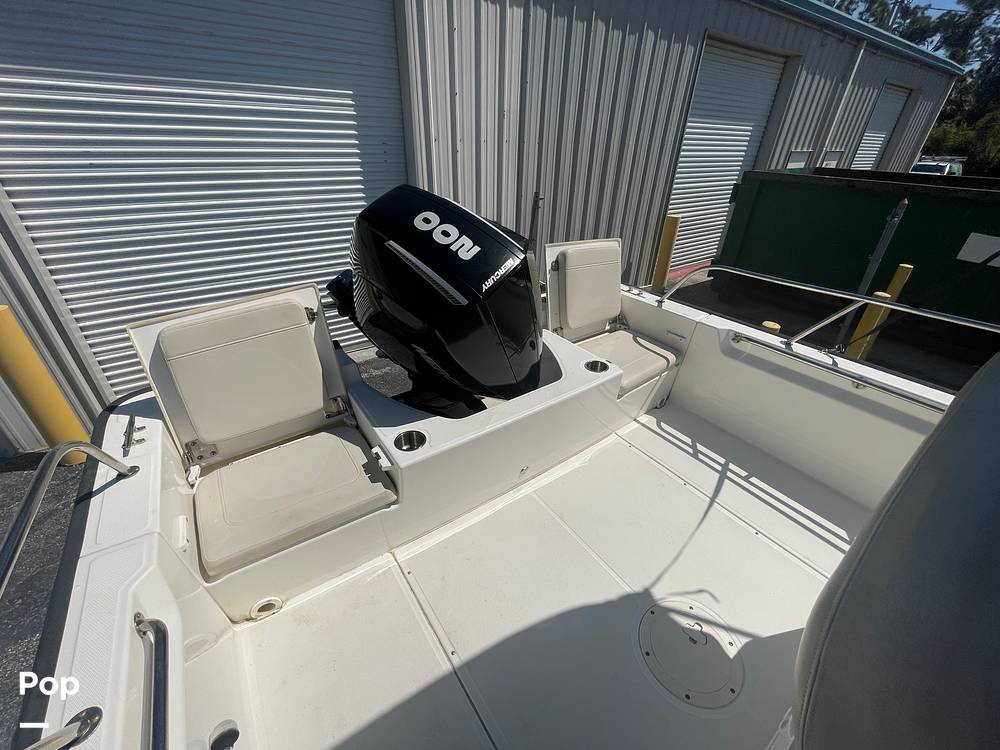 Slide: The Image of Boston Whaler 210 Montauk 2023 - 15354796
