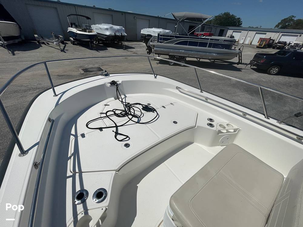 Slide: The Image of Boston Whaler 210 Montauk 2023 - 15354809
