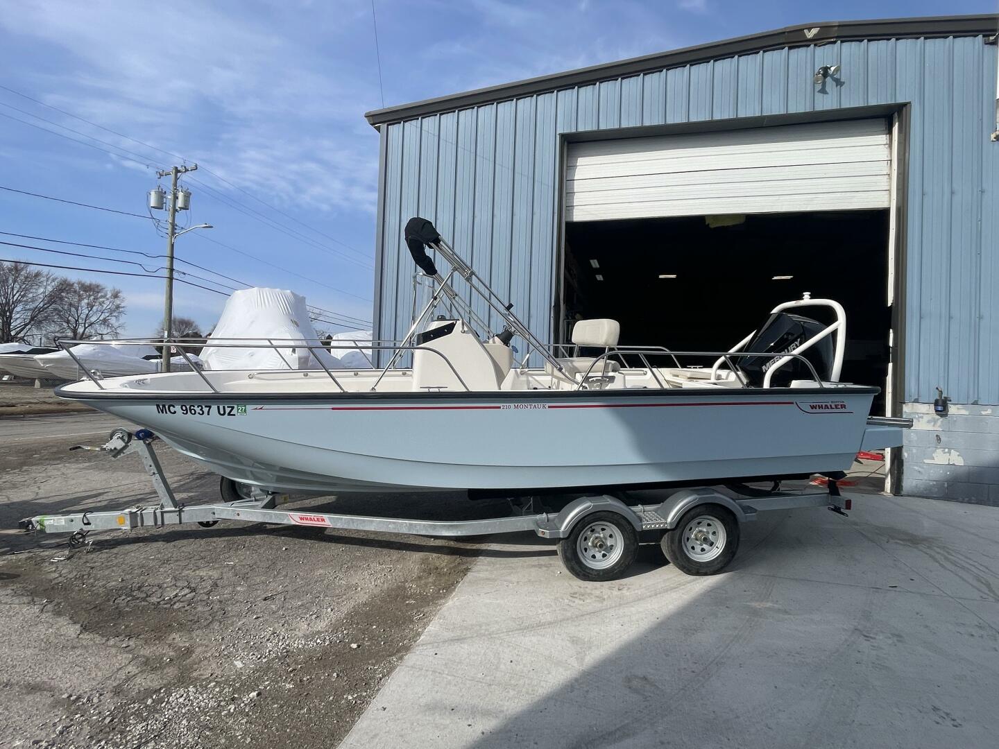 Slide: The Image of Boston Whaler 210 Montauk 2024 - 5136096