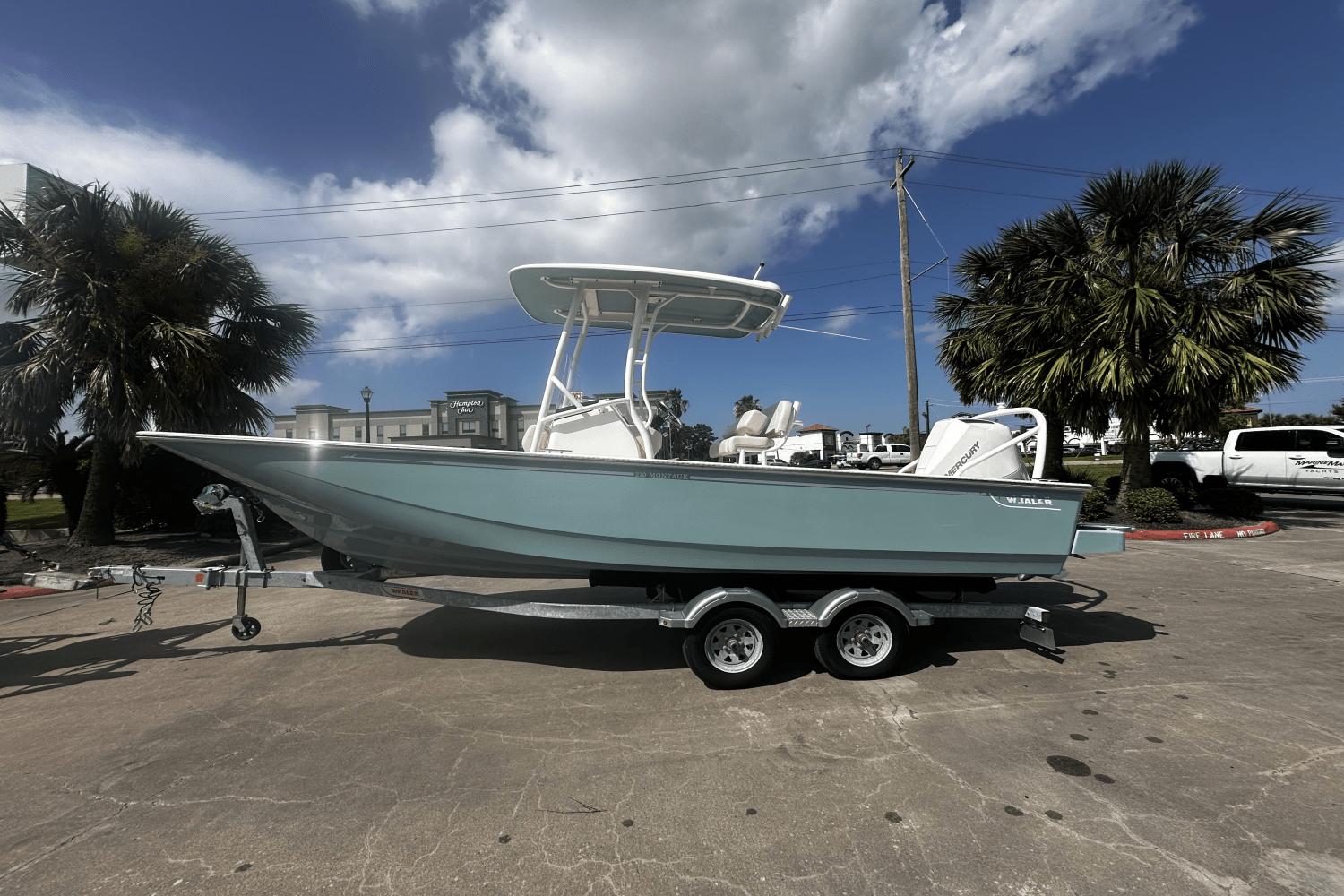 Slide: The Image of Boston Whaler 210 Montauk 2024 - 0