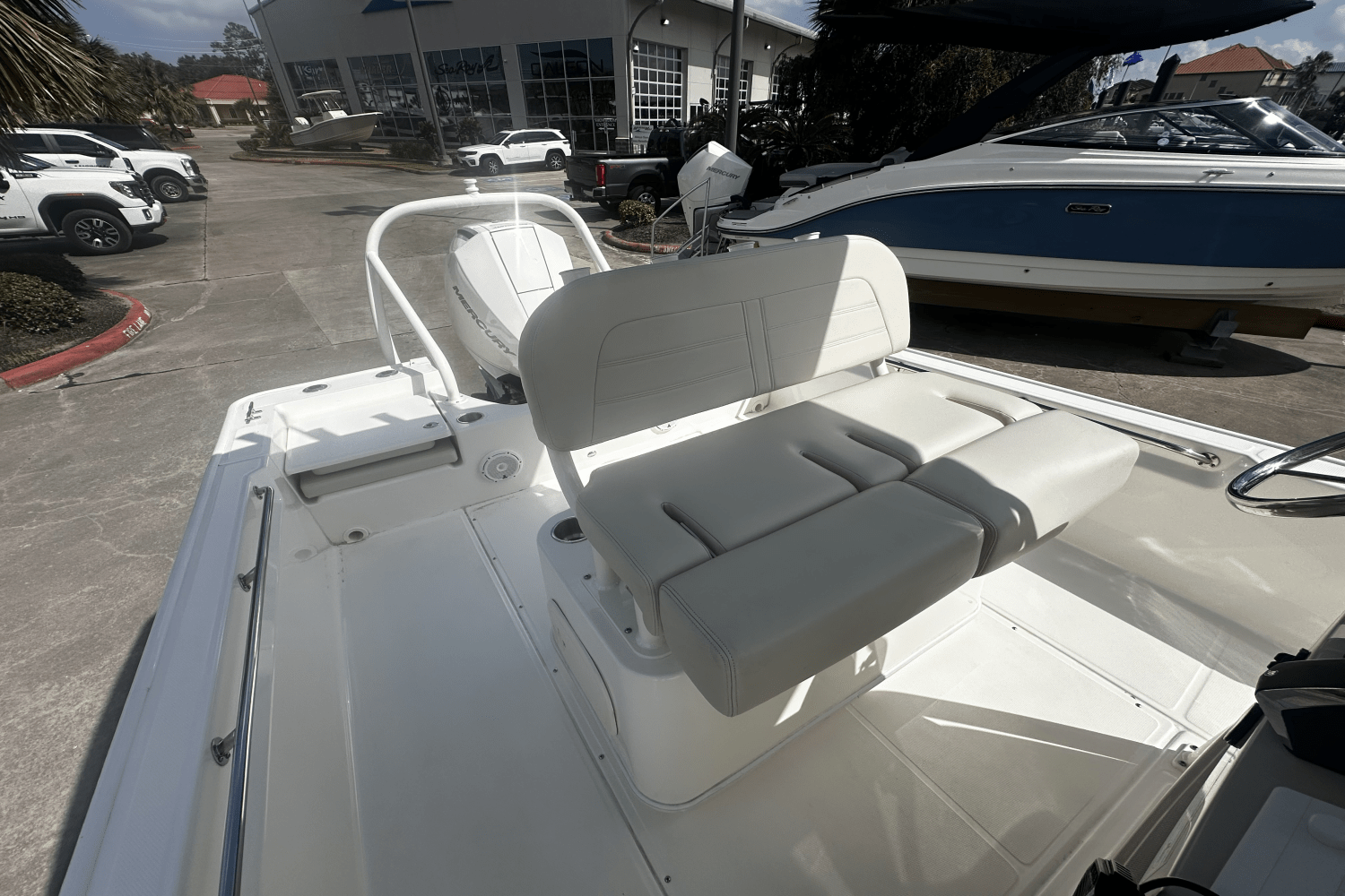 Slide: The Image of Boston Whaler 210 Montauk 2024 - 12