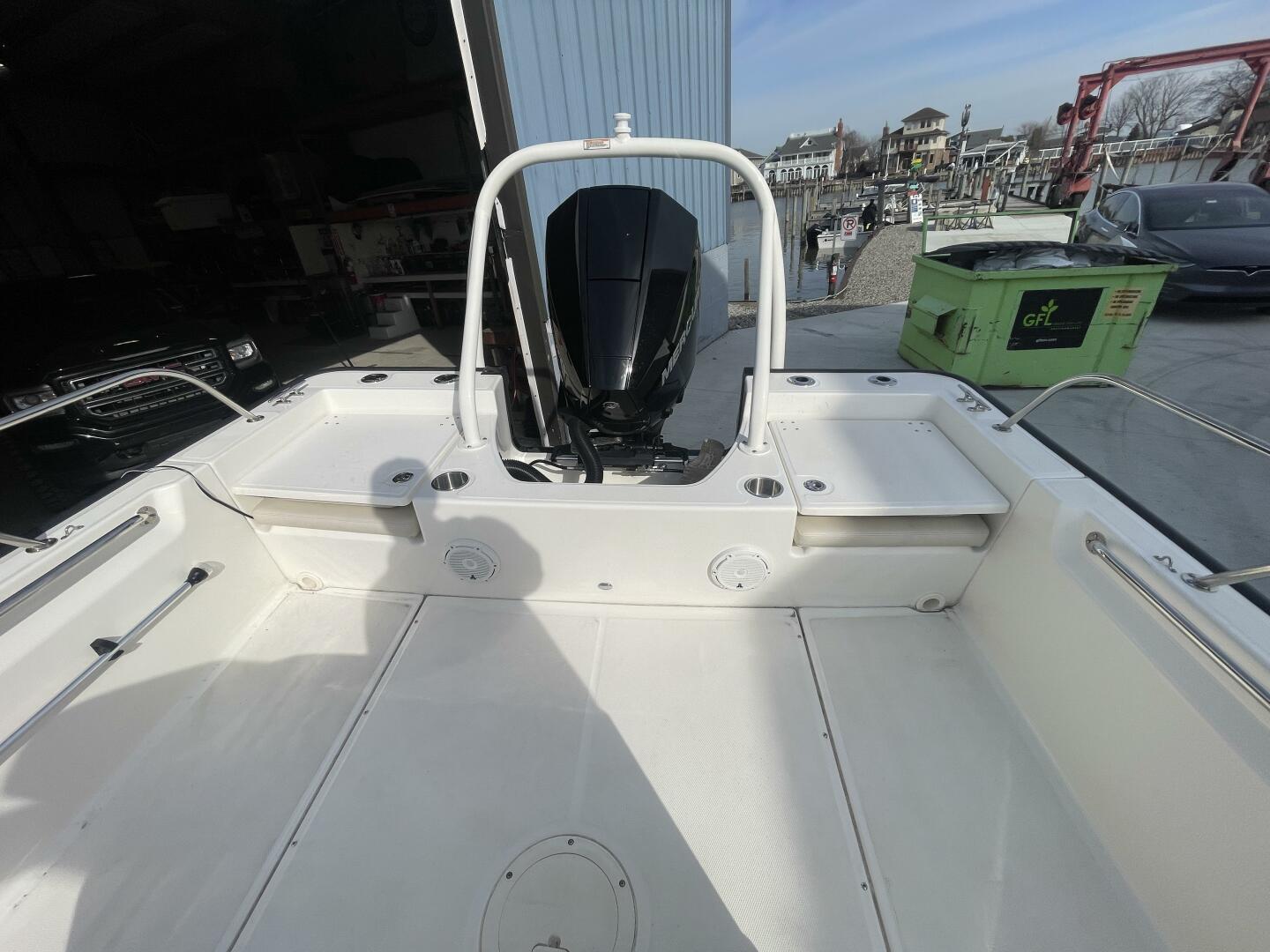 Slide: The Image of Boston Whaler 210 Montauk 2024 - 5136121