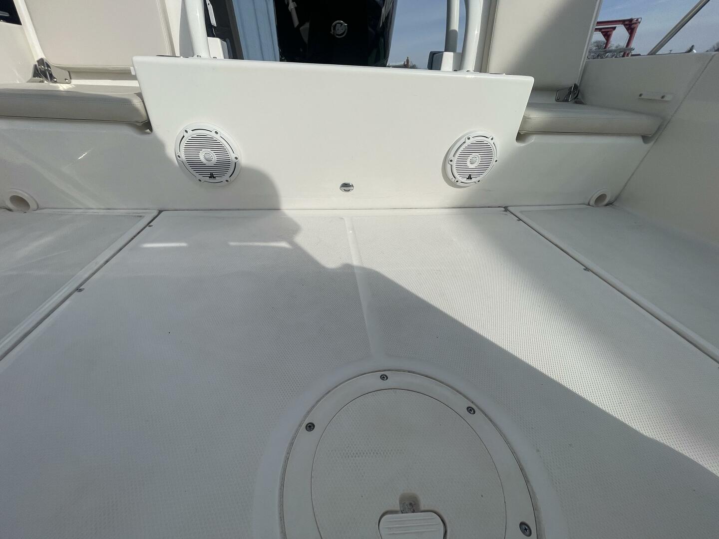 Slide: The Image of Boston Whaler 210 Montauk 2024 - 5136117