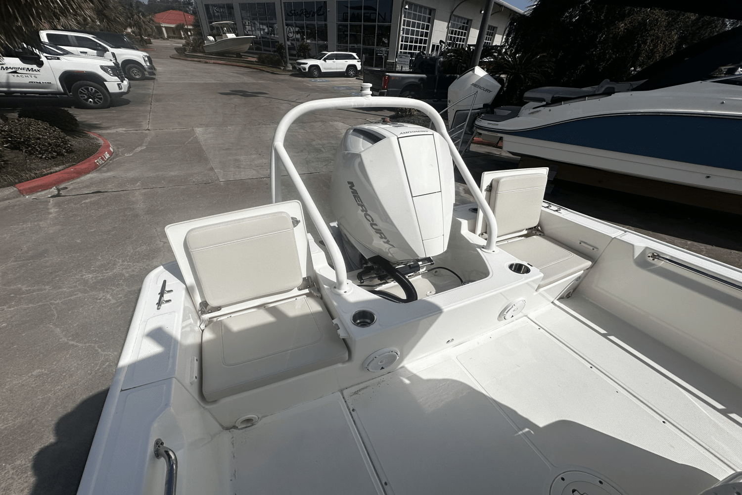 Slide: The Image of Boston Whaler 210 Montauk 2024 - 15