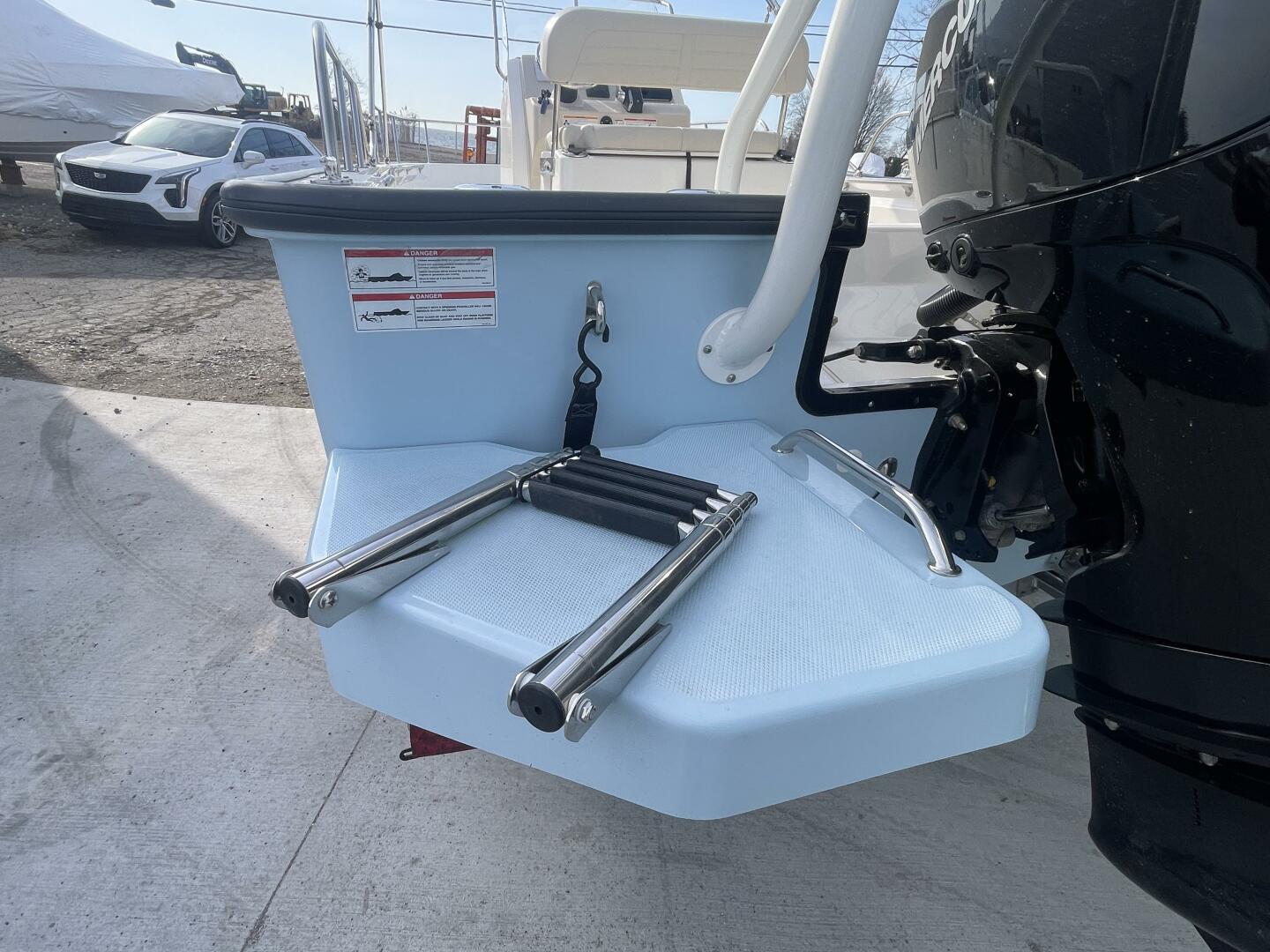 Slide: The Image of Boston Whaler 210 Montauk 2024 - 5136108