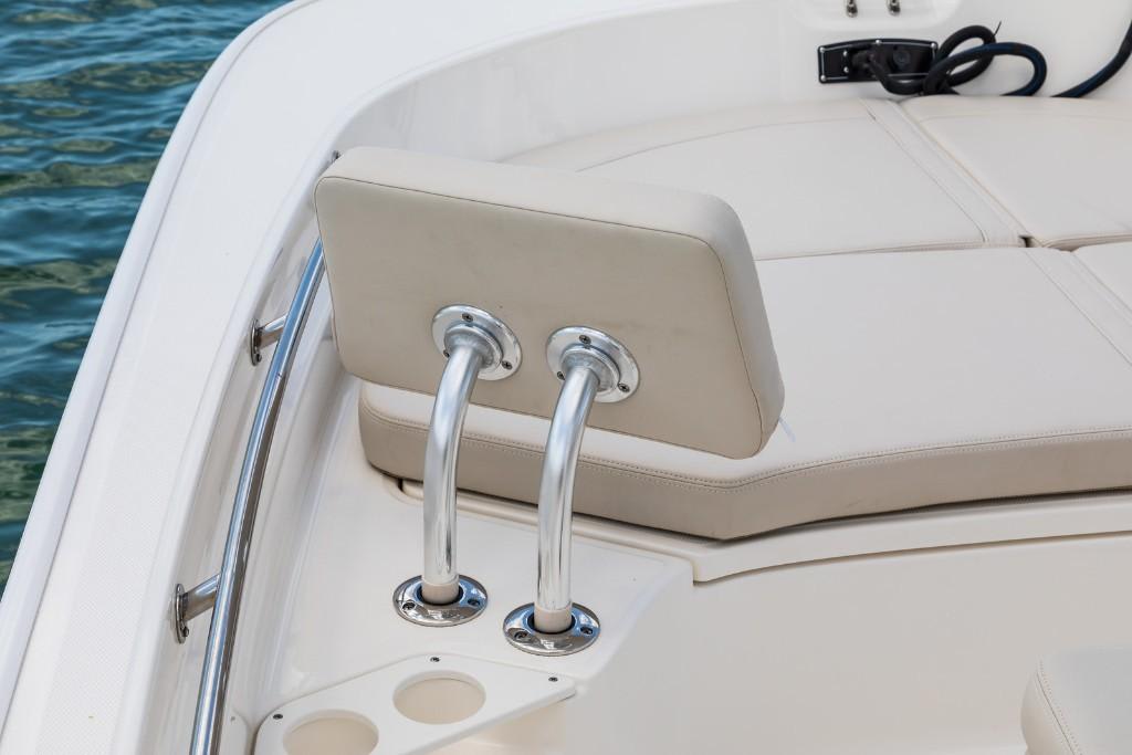 Slide: The Image of Boston Whaler 210 Montauk 2025 - 31