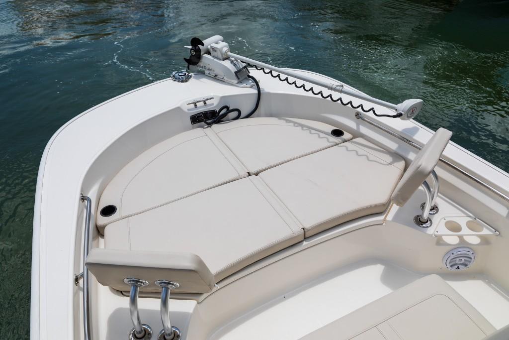 Slide: The Image of Boston Whaler 210 Montauk 2026 - 28