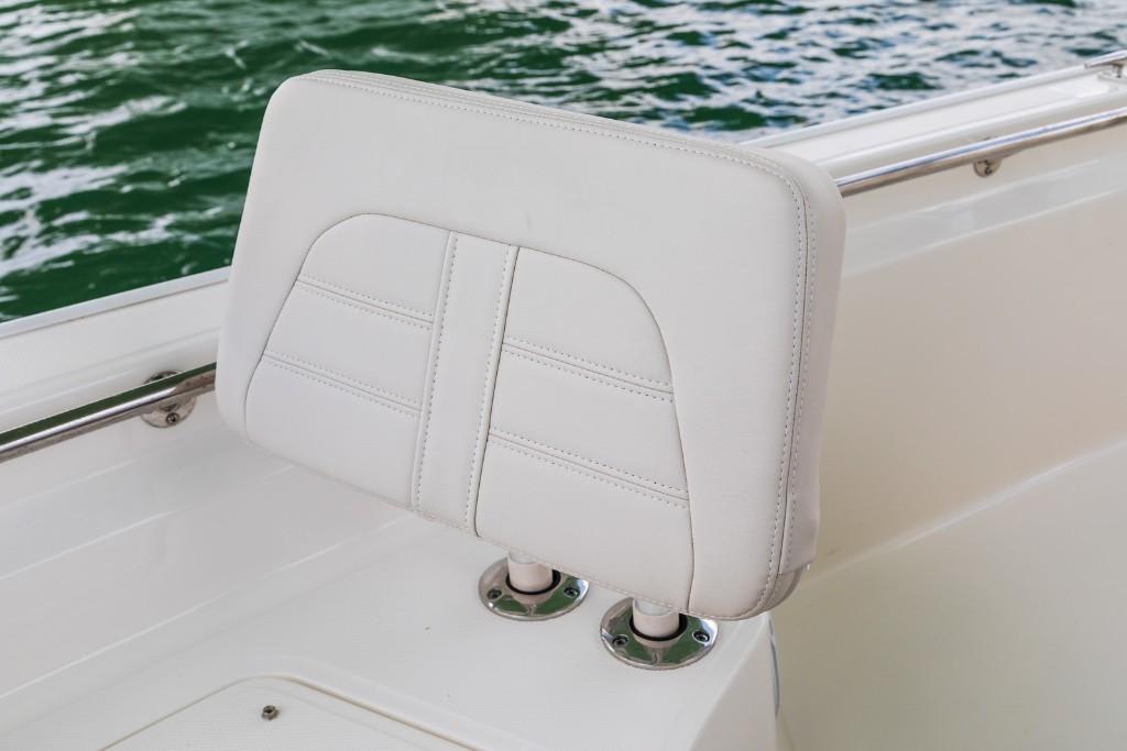 Slide: The Image of Boston Whaler 210 Montauk 2026 - 45