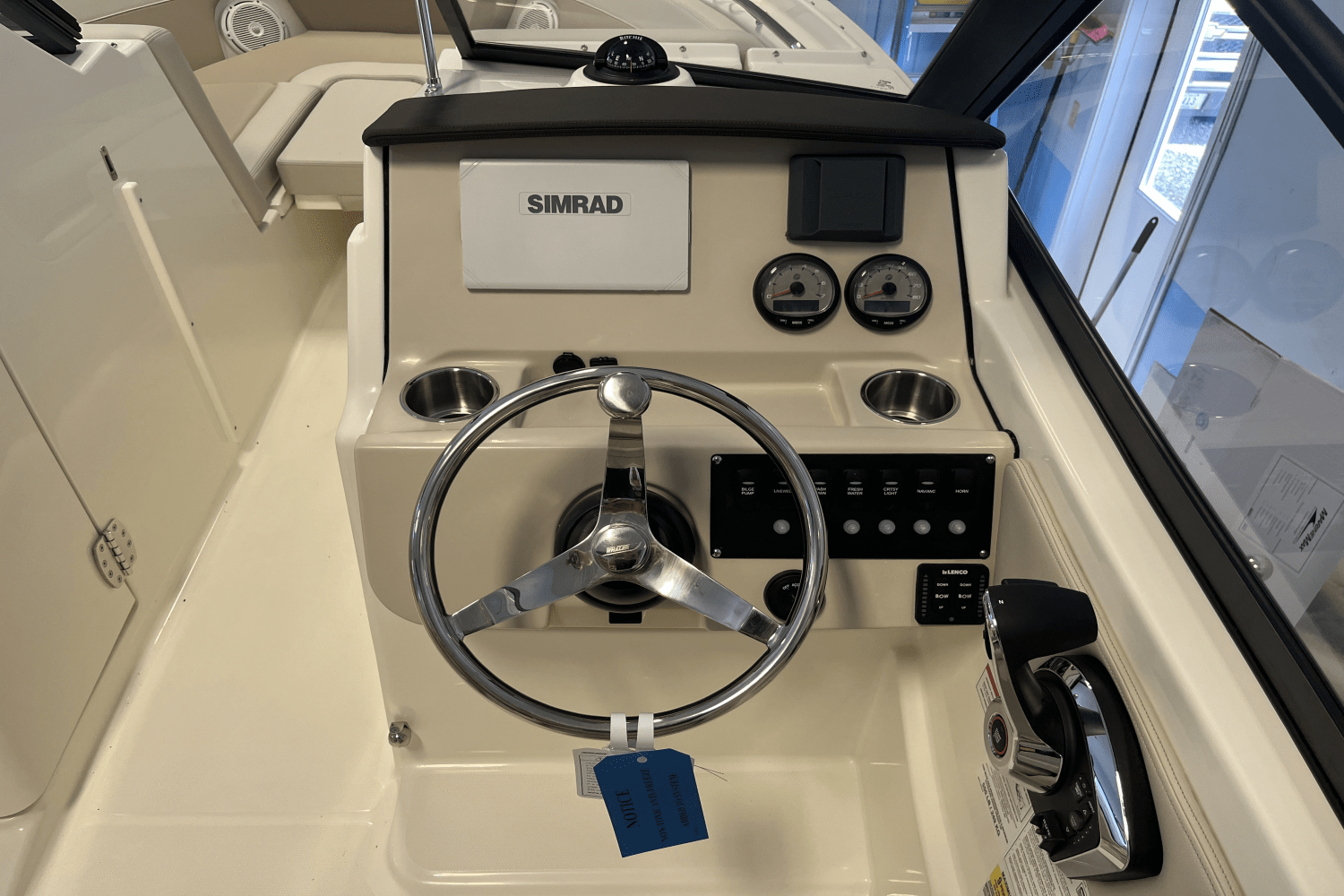 Slide: The Image of Boston Whaler 210 Vantage 2025 - 8
