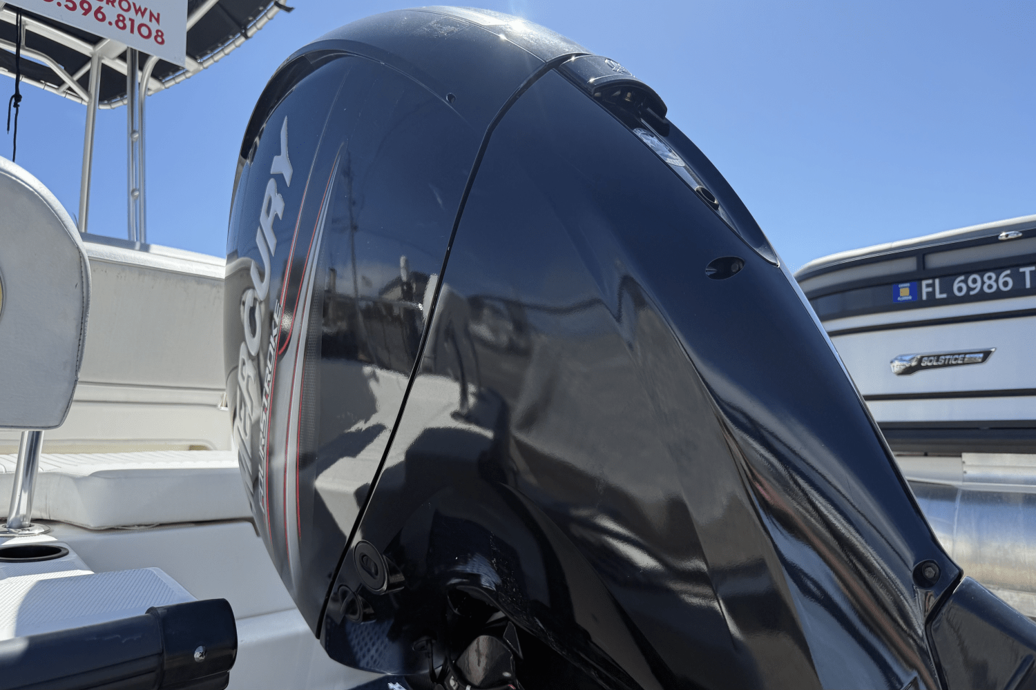 Slide: The Image of Boston Whaler 21 MONTAUK 2018 - 5