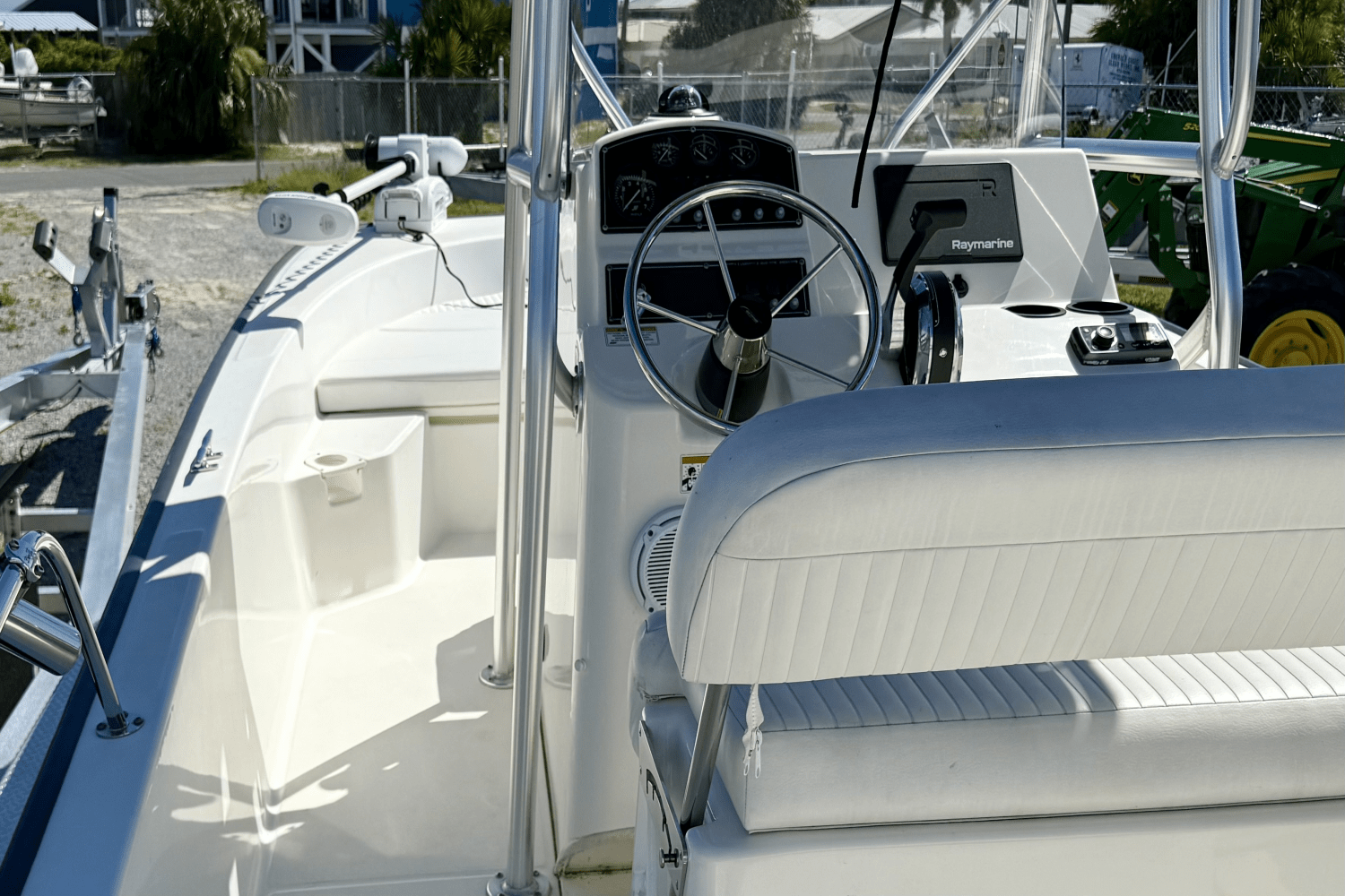 Slide: The Image of Boston Whaler 21 MONTAUK 2018 - 7