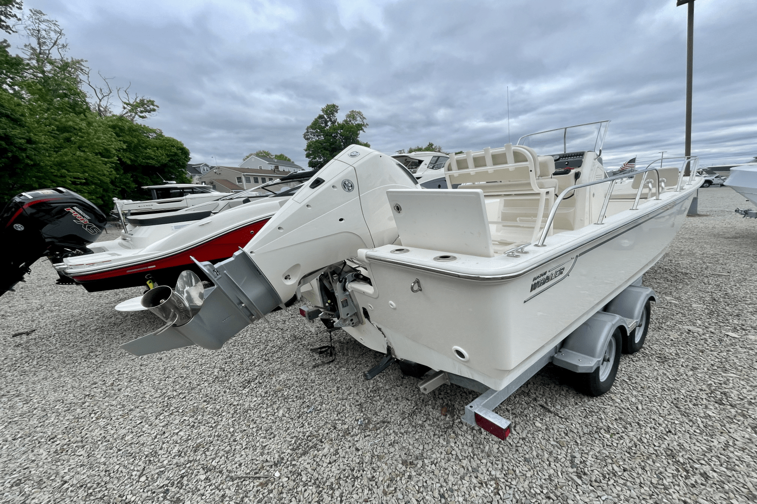 Slide: The Image of Boston Whaler 21 MONTAUK 2022 - 2