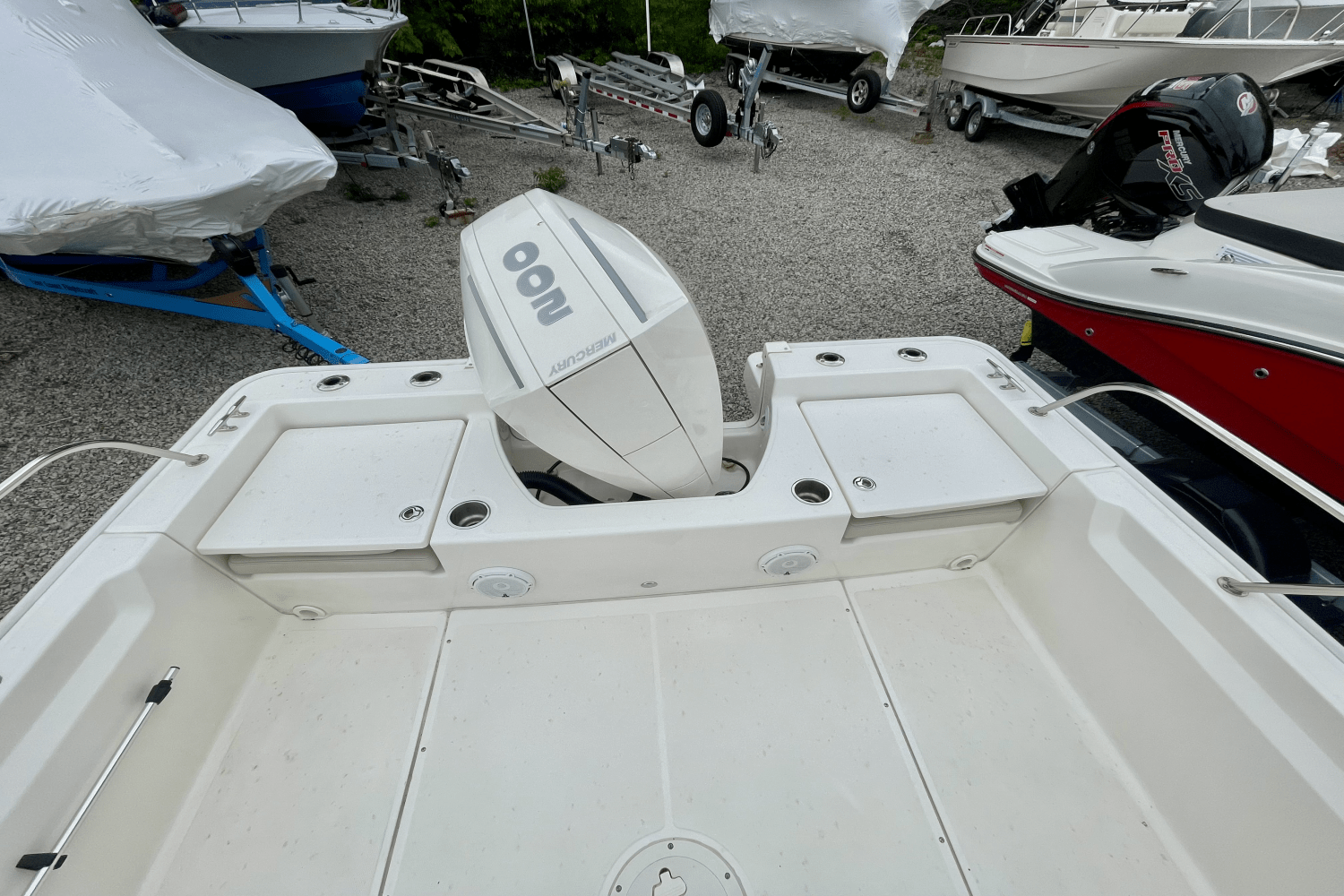 Slide: The Image of Boston Whaler 21 MONTAUK 2022 - 4