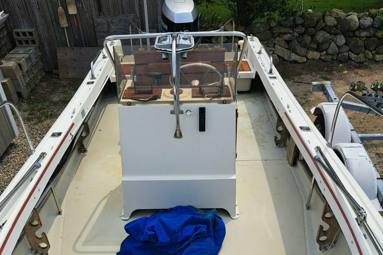 Slide: The Image of Boston Whaler 21 Outrage 1973 - 4933040