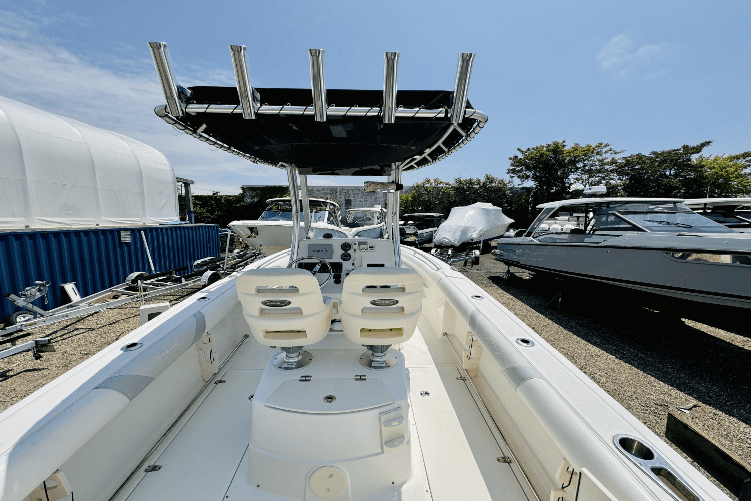 Slide: The Image of Boston Whaler 220 OUTRAGE 2012 - 24