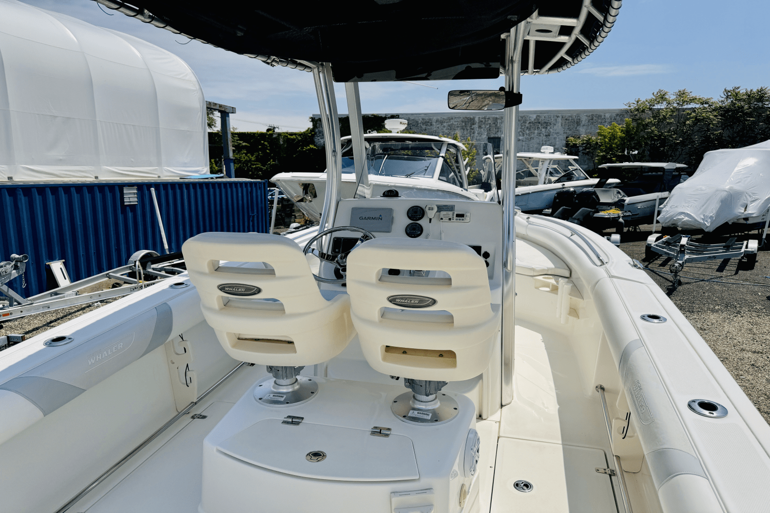 Slide: The Image of Boston Whaler 220 OUTRAGE 2012 - 26