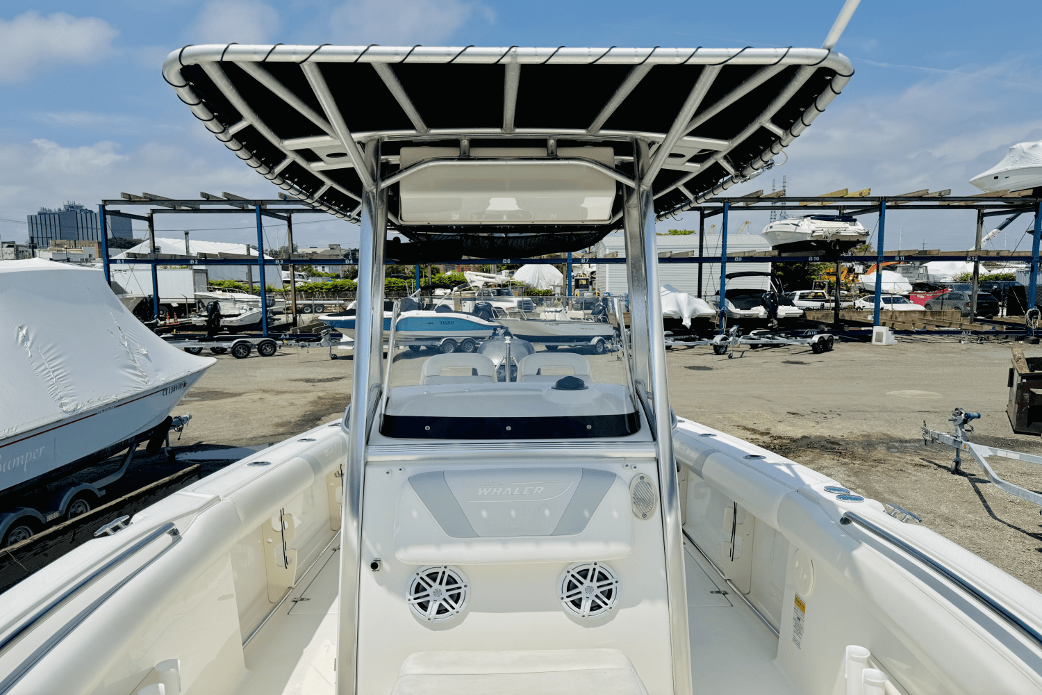 Slide: The Image of Boston Whaler 220 OUTRAGE 2012 - 50
