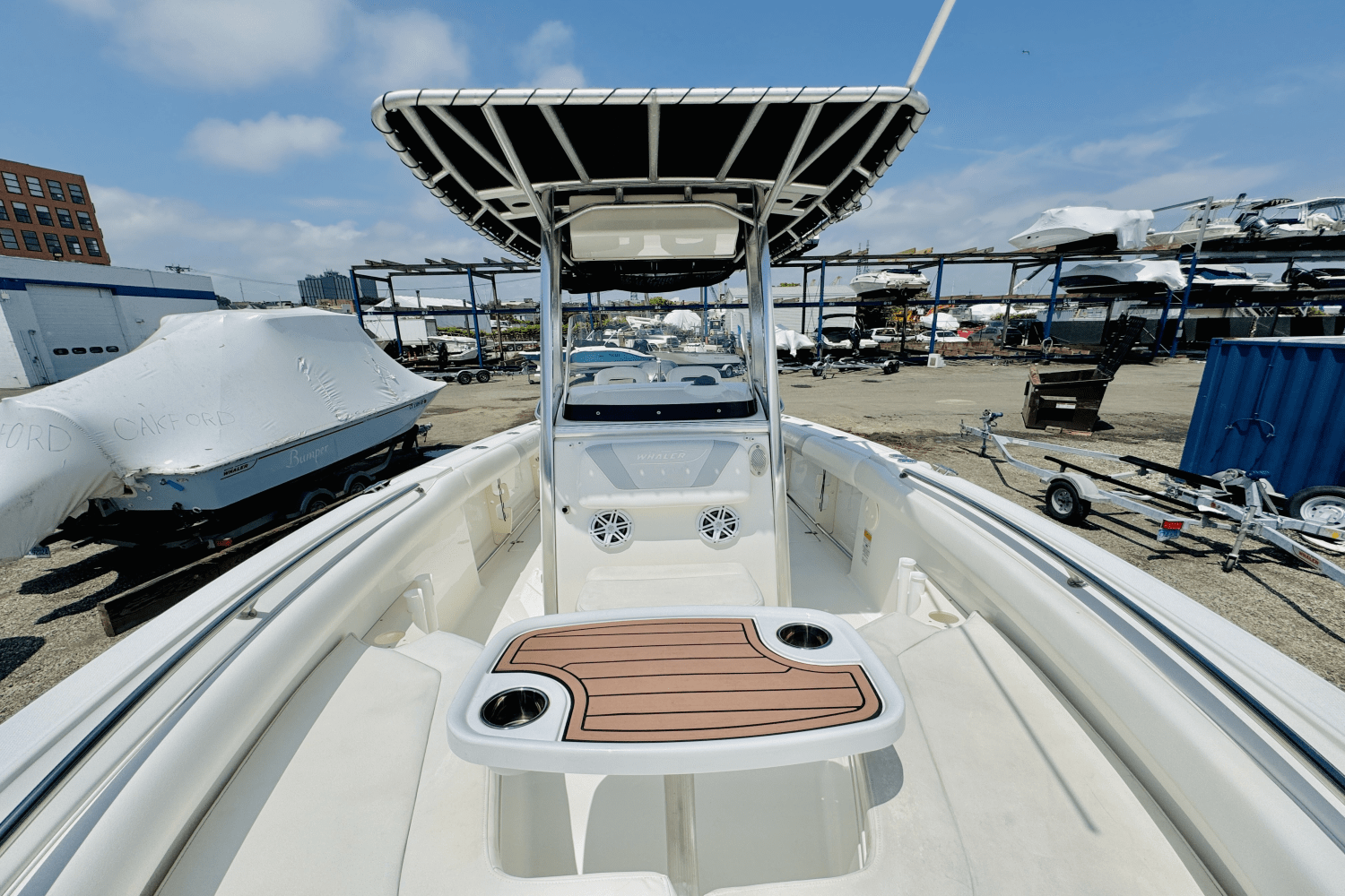Slide: The Image of Boston Whaler 220 OUTRAGE 2012 - 52