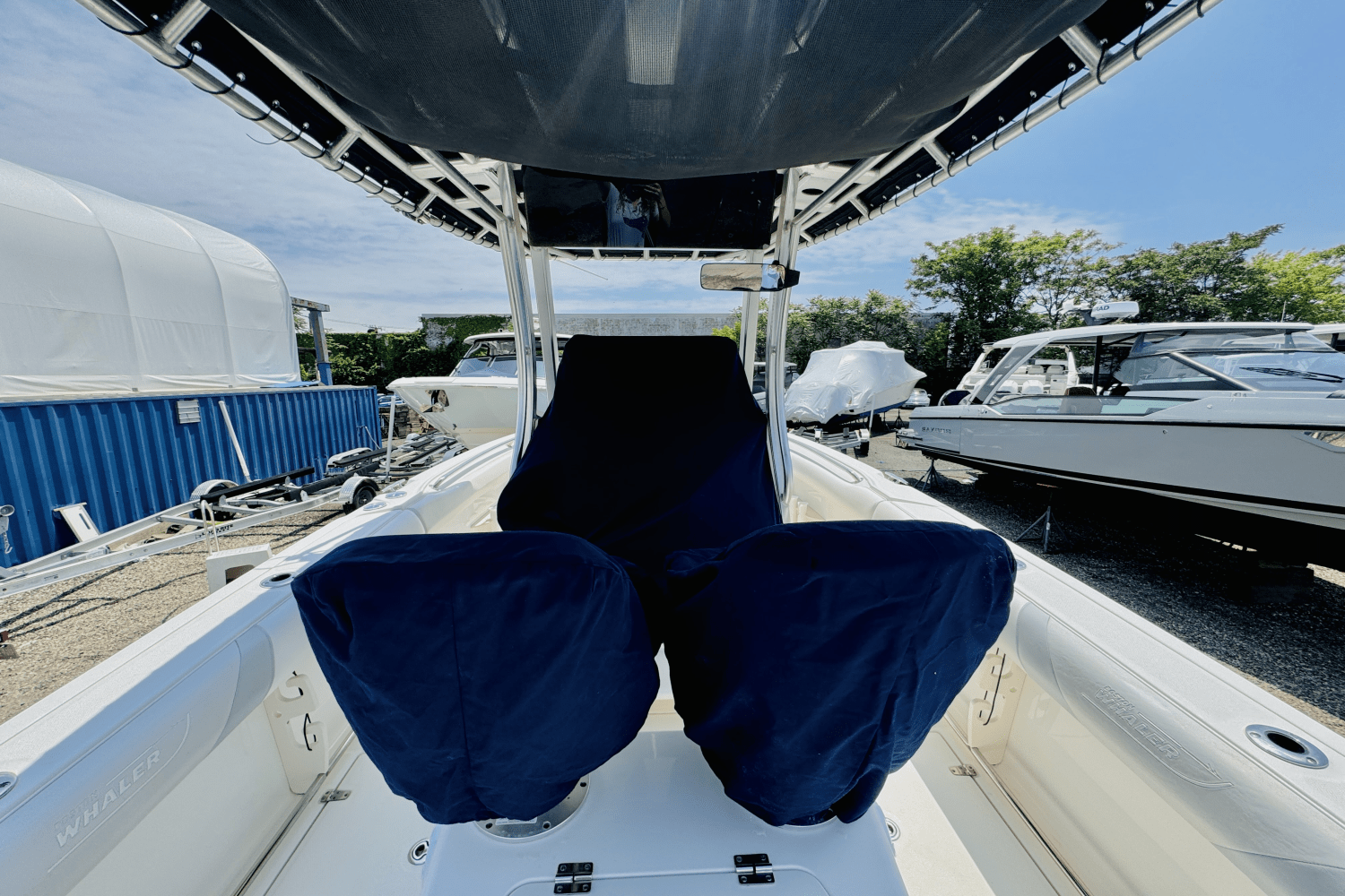 Slide: The Image of Boston Whaler 220 OUTRAGE 2012 - 55